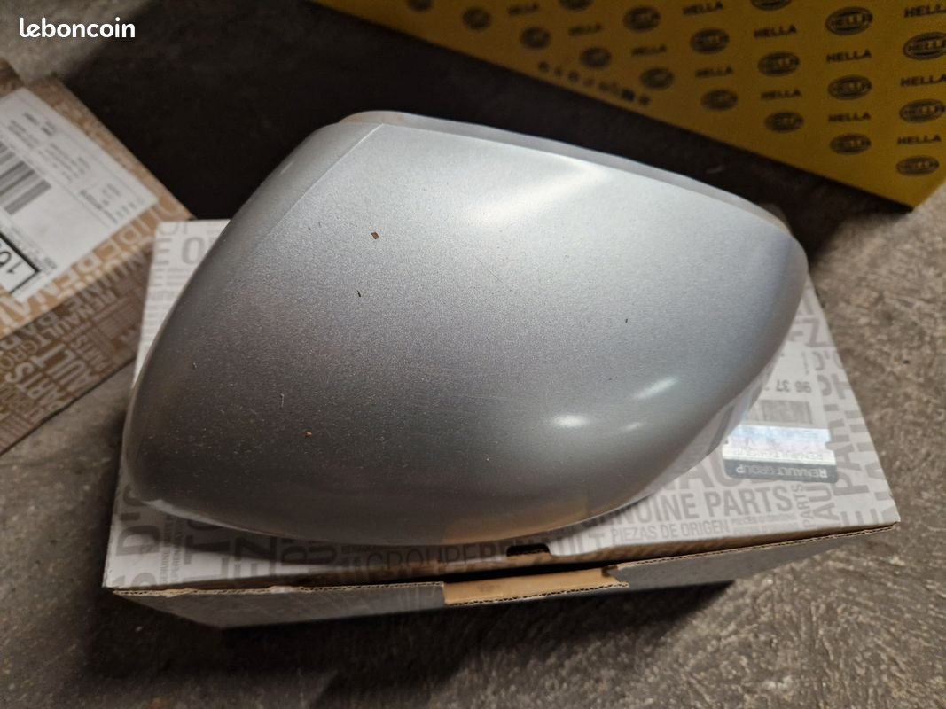Coque rétroviseur conducteur Dacia Duster (image 1)