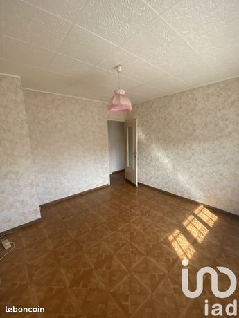 https://img.leboncoin.fr/api/v1/lbcpb1/images/ef/ef/20/efef20394fb9be8187a974b04d2bd72d25d2b5ff.jpg?rule=ad-image