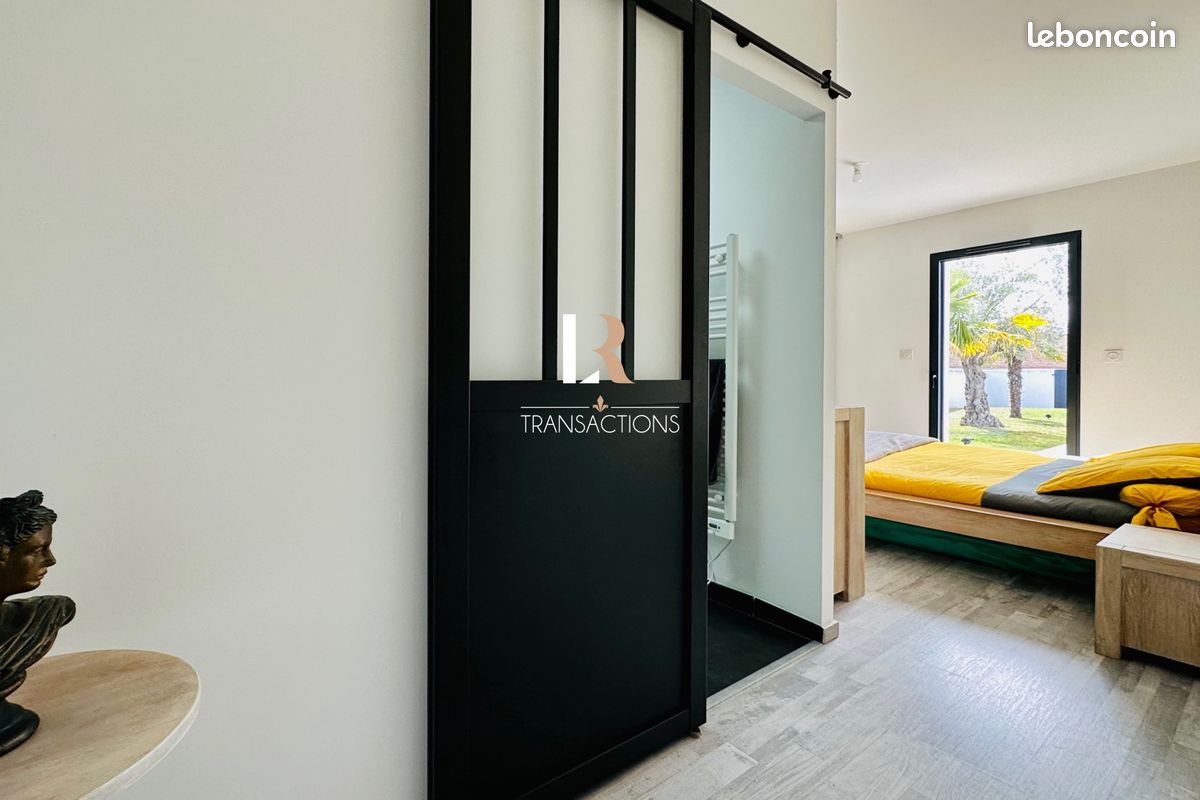 Maison 6 pièces 154 m² - La Rochelle 17000 (image principale 5)