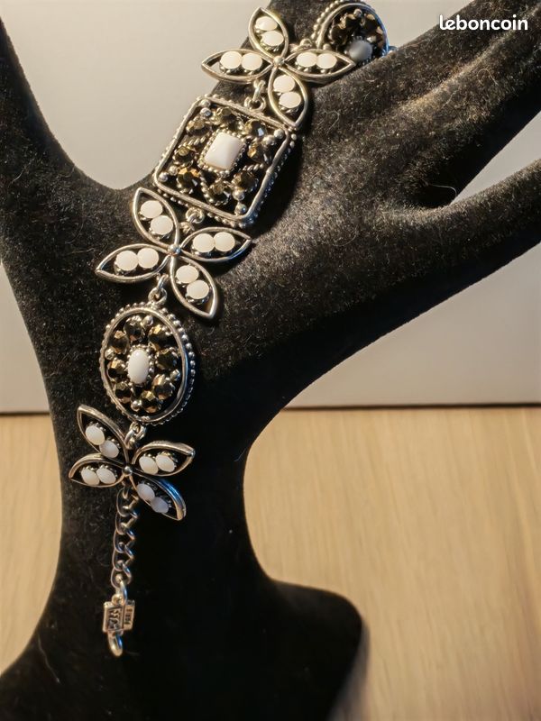 Ancien bracelet argenté | Kaufen auf Ricardo Ancien bracelet argenté | Kaufen auf Ricardo