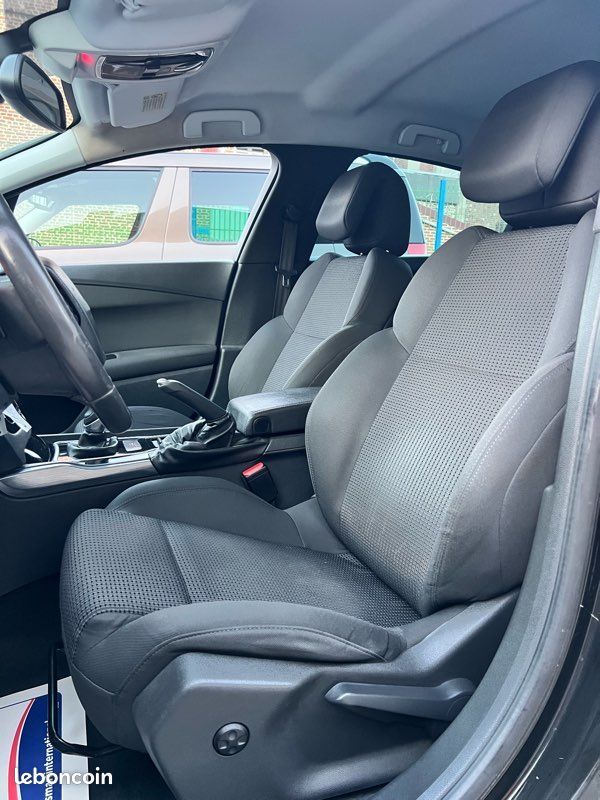 Peugeot 508 1.6 E-HDI BLUE LION BMP6 S&S 112CH / Clim / Jante / Régulateur / Boîte auto / LED / Radar / Bluetooth / Entretenue / Garantie (image 5)