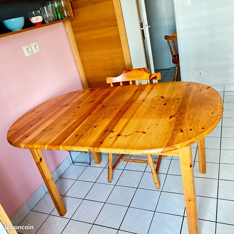 Table en bois et 4 chaises (image 6)