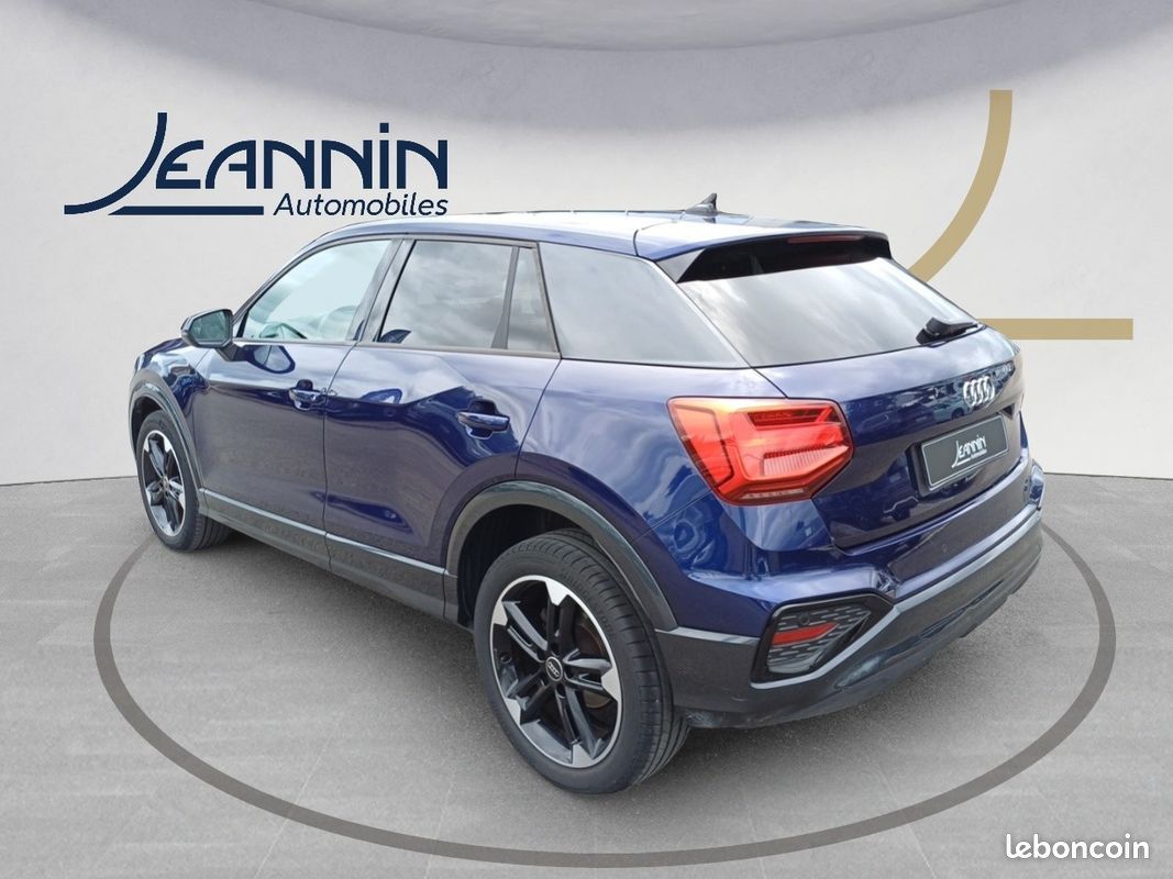 AUDI Q2 35 TFSI 150 S tronic 7 Design Luxe (image 3)