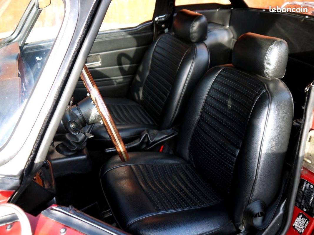 Triumph tr6 carbu - first paint (image 19)