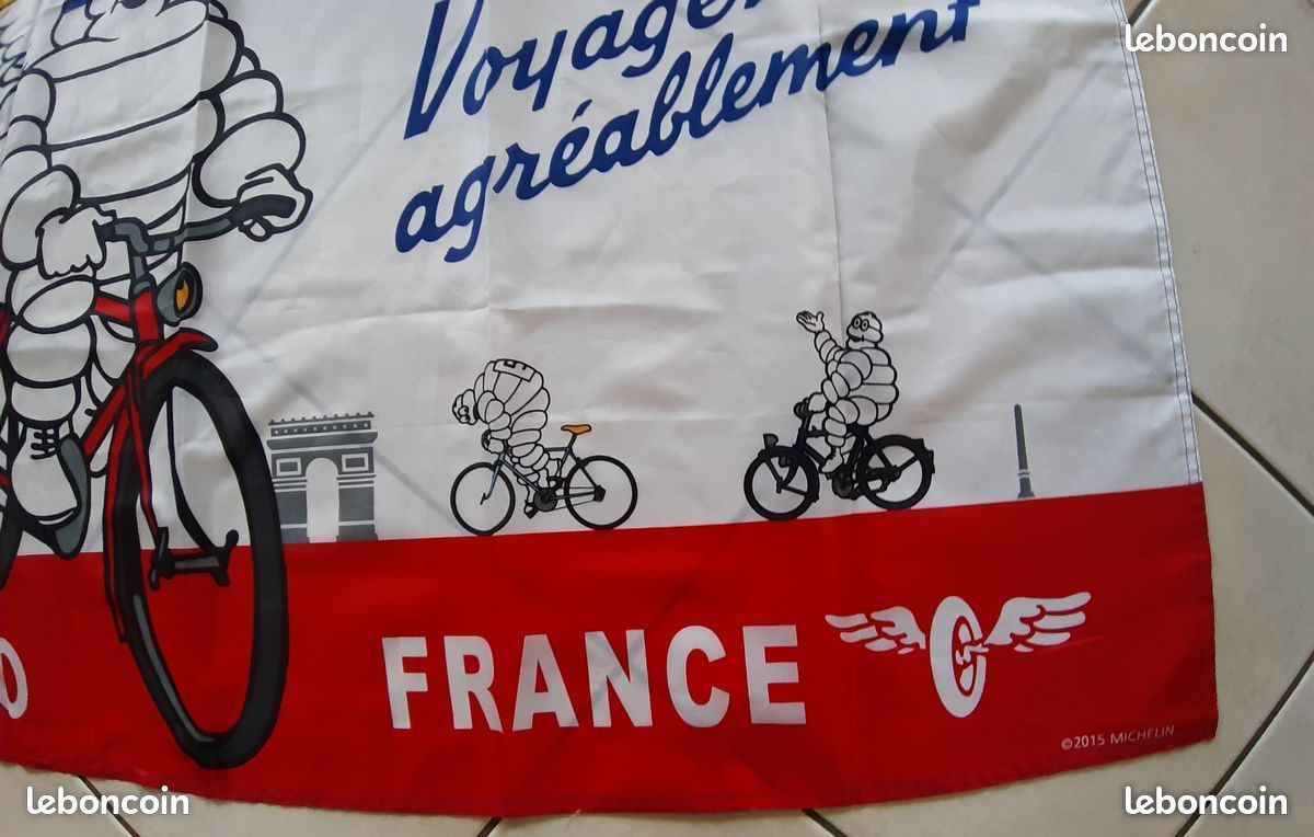 PIN'S VINTAGE BIBINDOME MICHELIN COMPETITION COURSE DRAPEAU A DAMIER