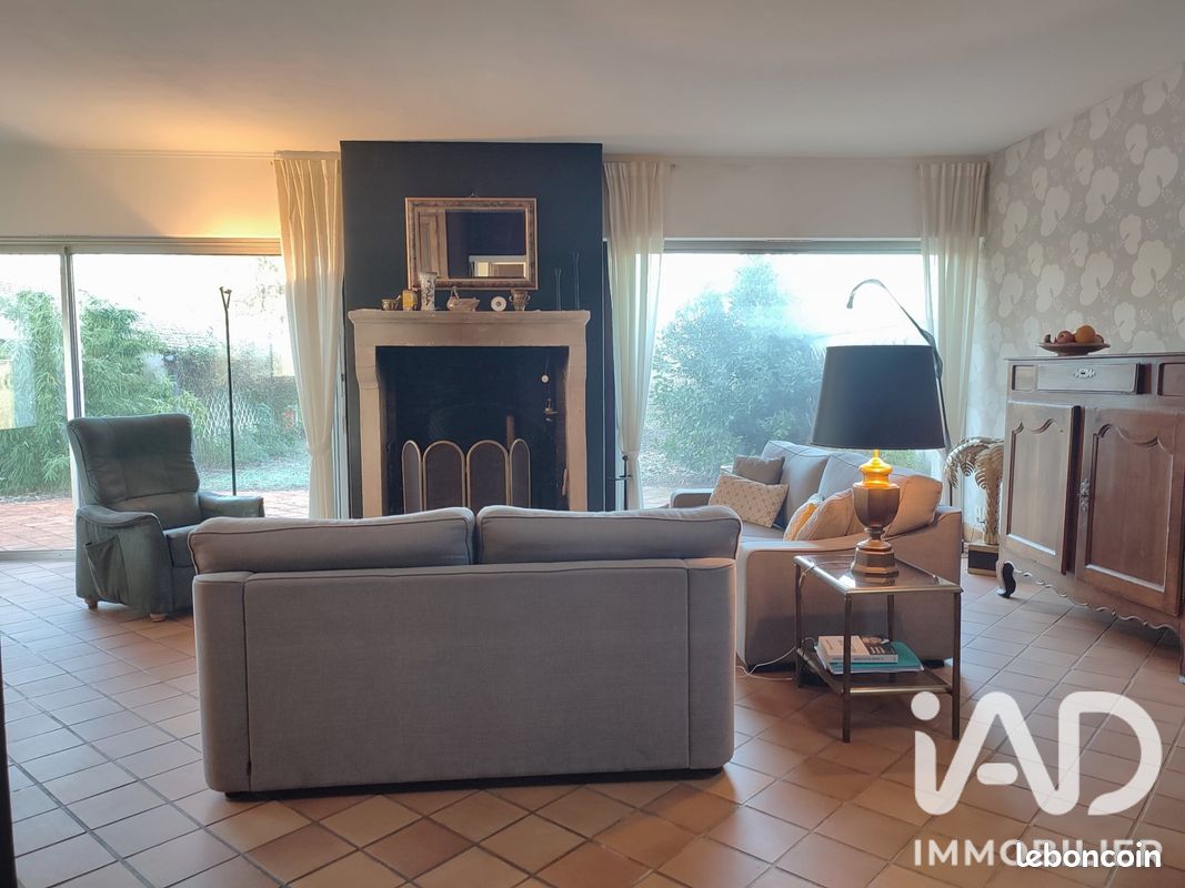 Maison 6 pièces 200 m² · à Fleury-les-Aubrais · 200 m² · 369 000 €