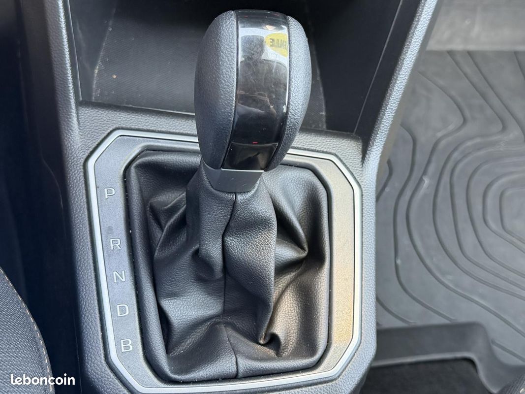 Dacia jogger 1.6 hybride 140 7pl automatique + camera de recul + gps + alerte angle mort (image 22)
