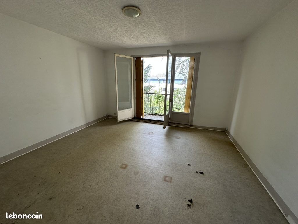 Appartement 3 pièces 63 m² · à Bourges · 63 m² · 55 000 €