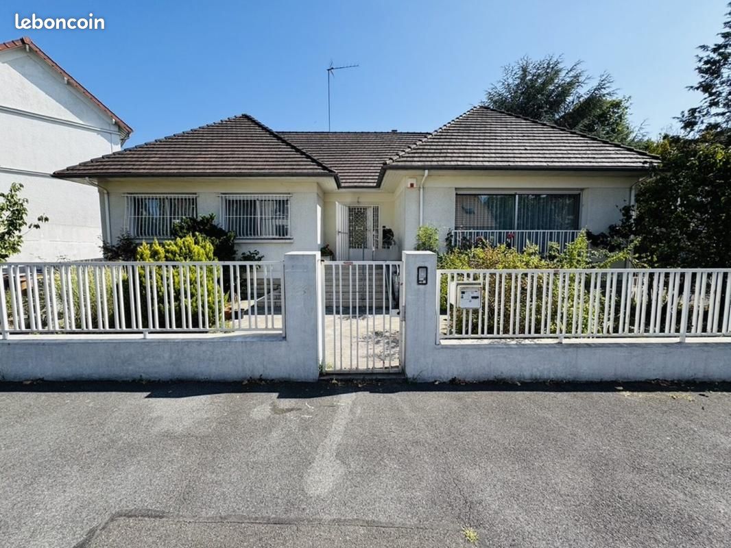 Maison 8 pièces 219 m² · à Livry-Gargan · 219 m² · 790 000 €