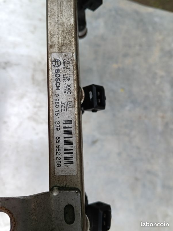 Rampe d'injecteurs OPEL (image 3)