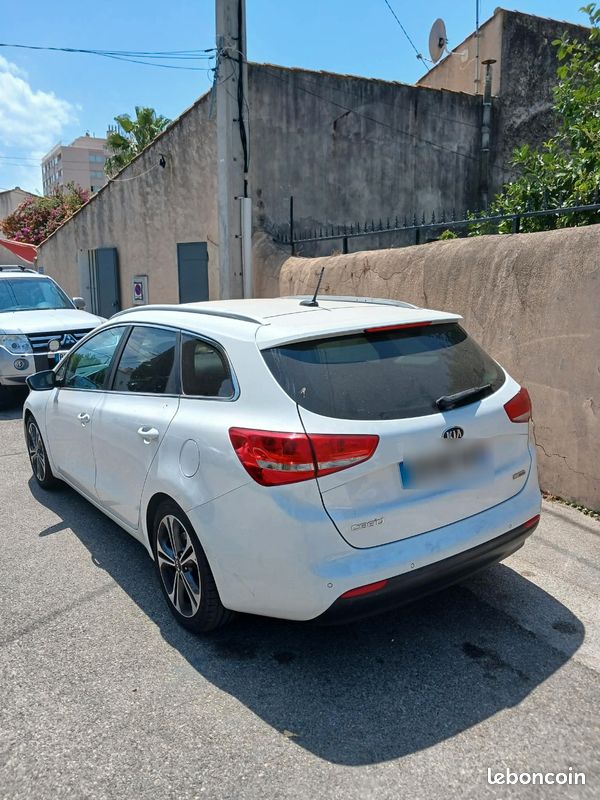 Kia ceed sw (image 2)