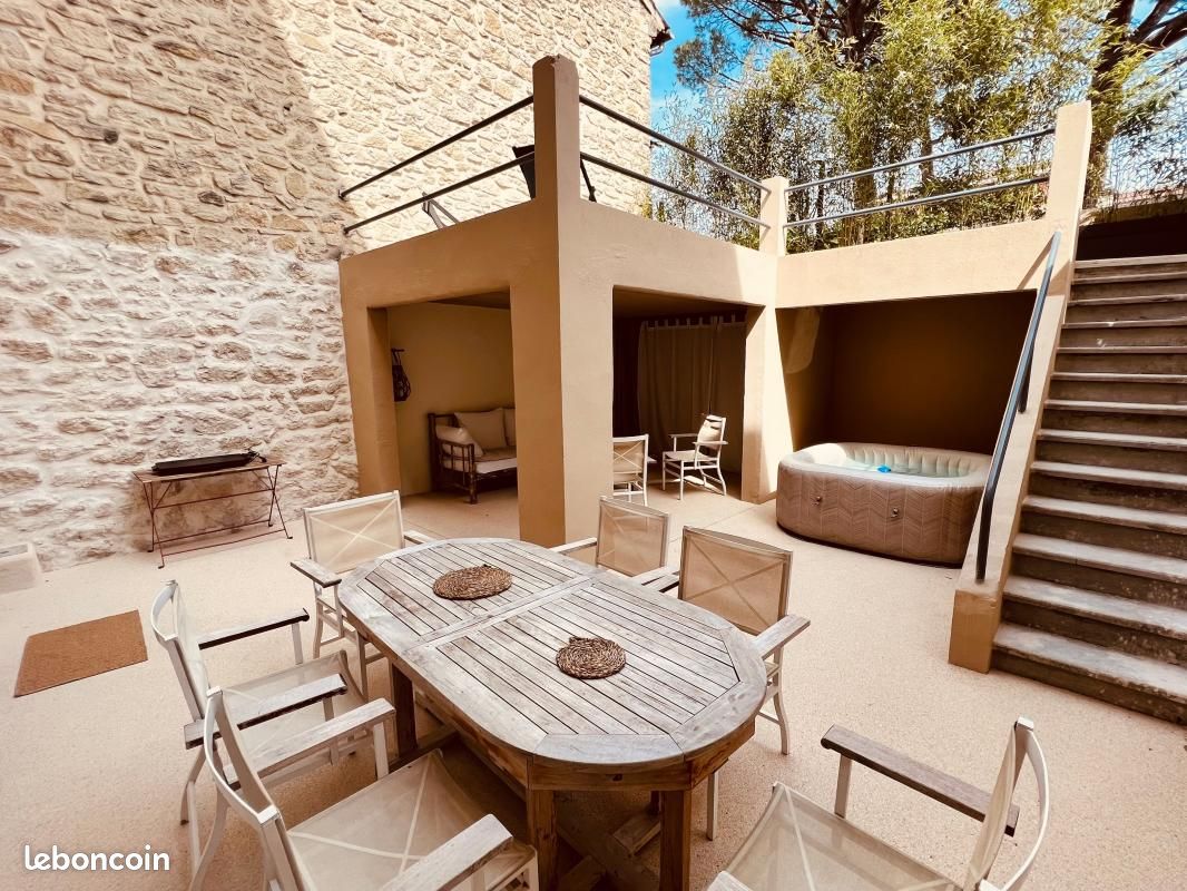 Maison 5 pièces 157 m² · à Carpentras · 157 m² · 369 250 €