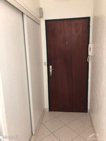 https://img.leboncoin.fr/api/v1/lbcpb1/images/ef/f7/63/eff7632613f1fd4f77518466fc720b60c437a3d4.jpg?rule=ad-image