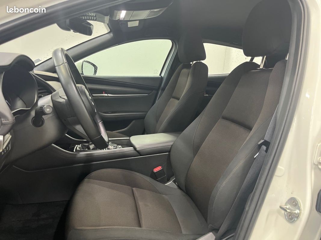 MAZDA Mazda3 5 portes 2.0L e-SKYACTIV-G M Hybrid 122 ch BVM6 Prime-Line (image 16)