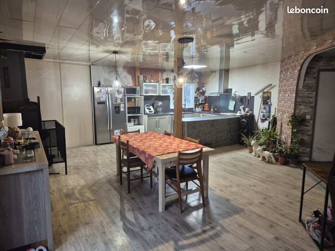 Maison 3 pièces 98 m² · à Saint-Céré · 98 m² · 150 000 €