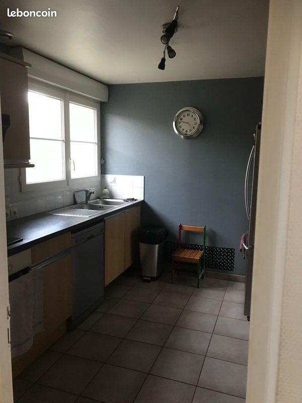 Maison 4 pièces 140 m² · à Bailleau-le-Pin · 140 m² · 900 €/mois