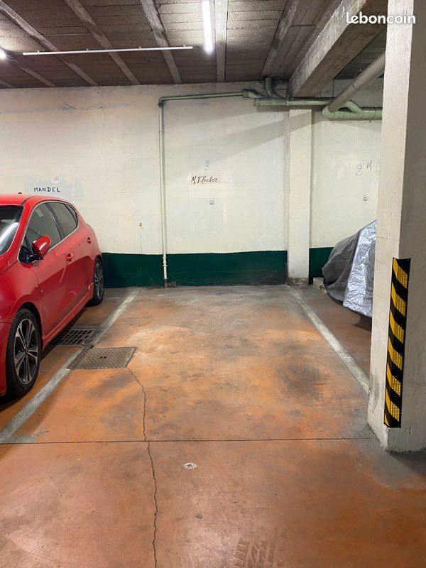 Place de parking (image 1)