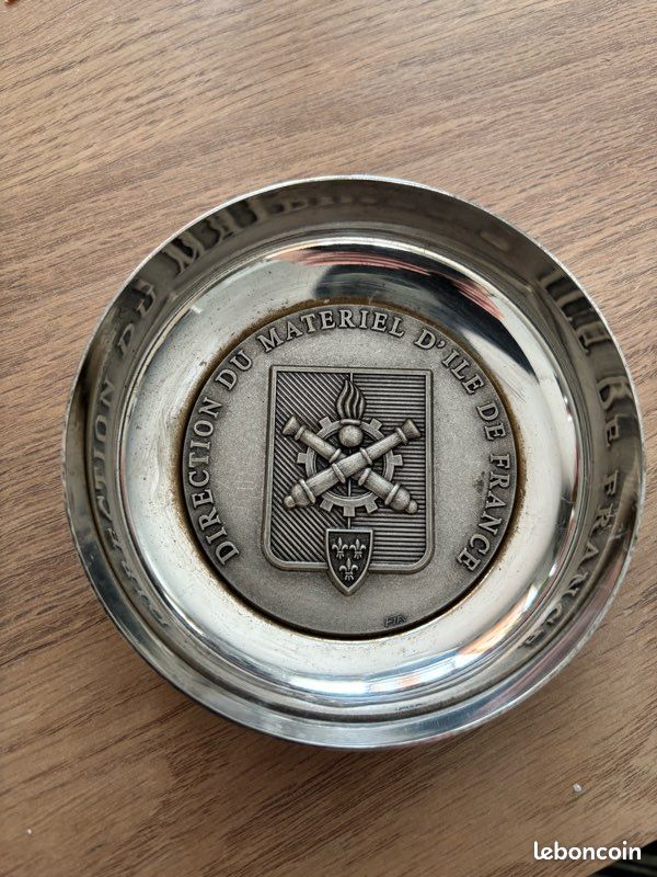 COUPELLE MILITAIRE METAL ARGENTE BLASON MARINE A623 BSAOM