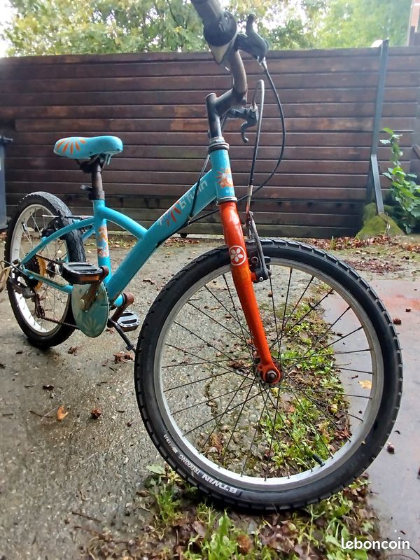 Vélo BTWIN 20 pouces bleu orange 6-9 ans Vélos