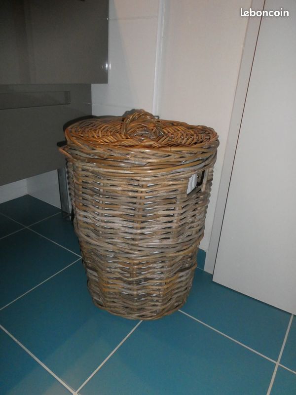 Grande corbeille en osier à linge (image 1)