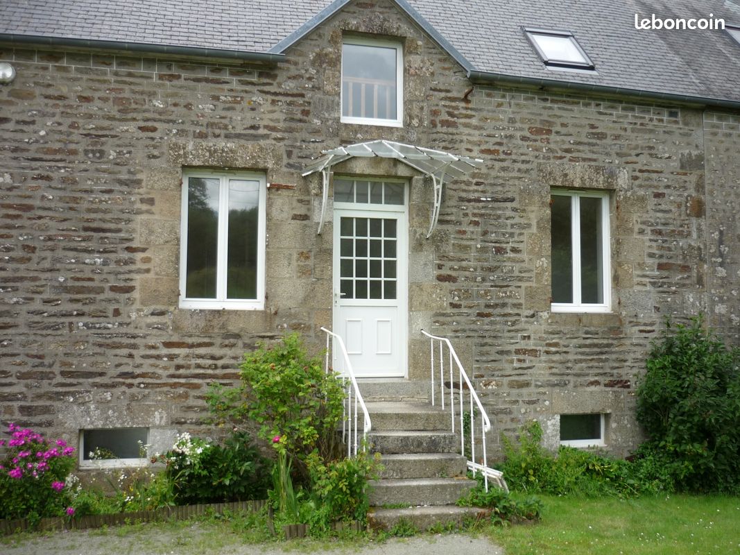 Maison 8 pièces 130 m² · à Saint-Aubin-des-Bois · 130 m² · 135 000 €