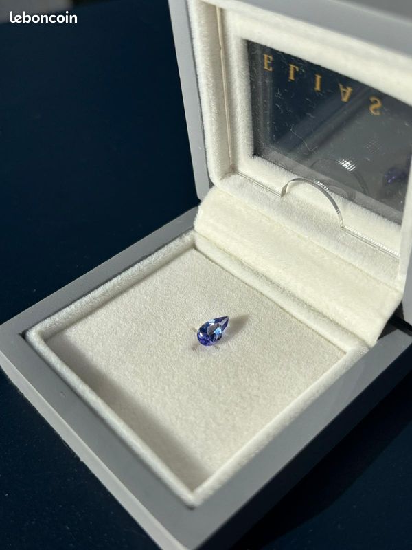 Tanzanite 0.71 CT en forme de Poire, Excellent Cut, Excellent Clarity (image 1)