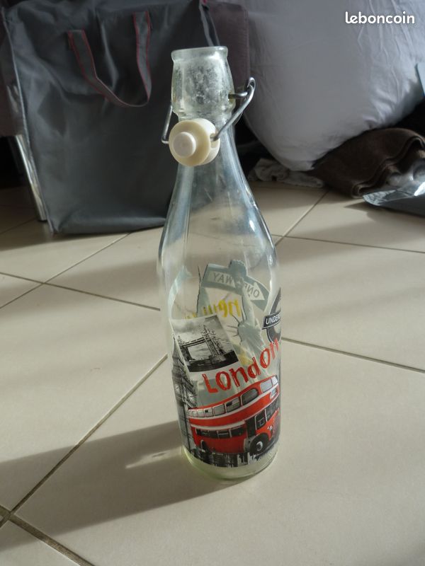 Bouteille à eau (image 1)