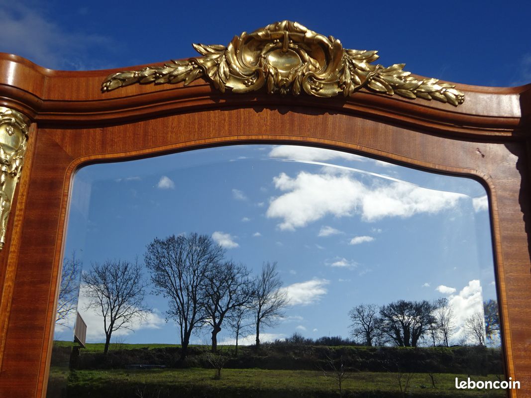 Armoire lingère Louis XV Sculptée patinée 19e