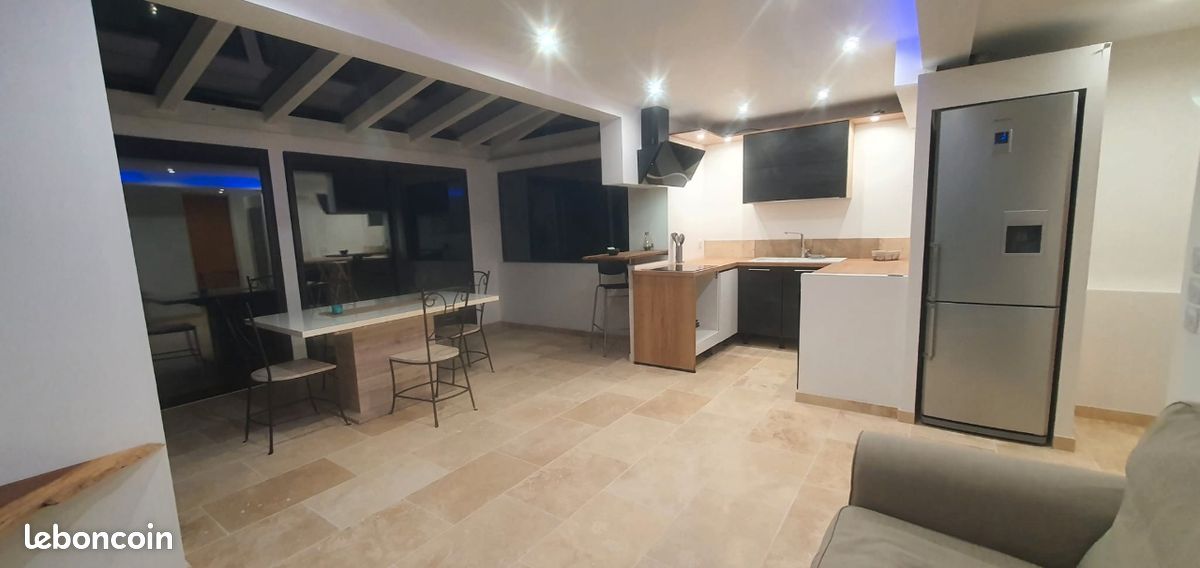 Appartement 2 pièces 65 m² · à Saint-Maximin-la-Sainte-Baume · 65 m² · 1 050 €/mois