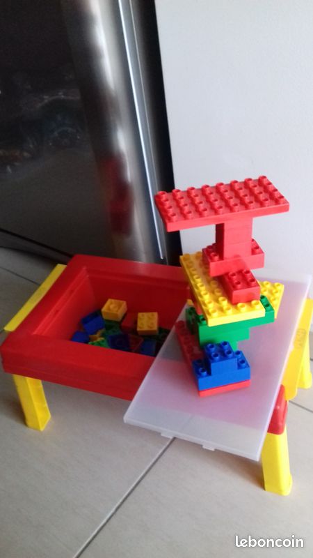 Table lego (image 1)