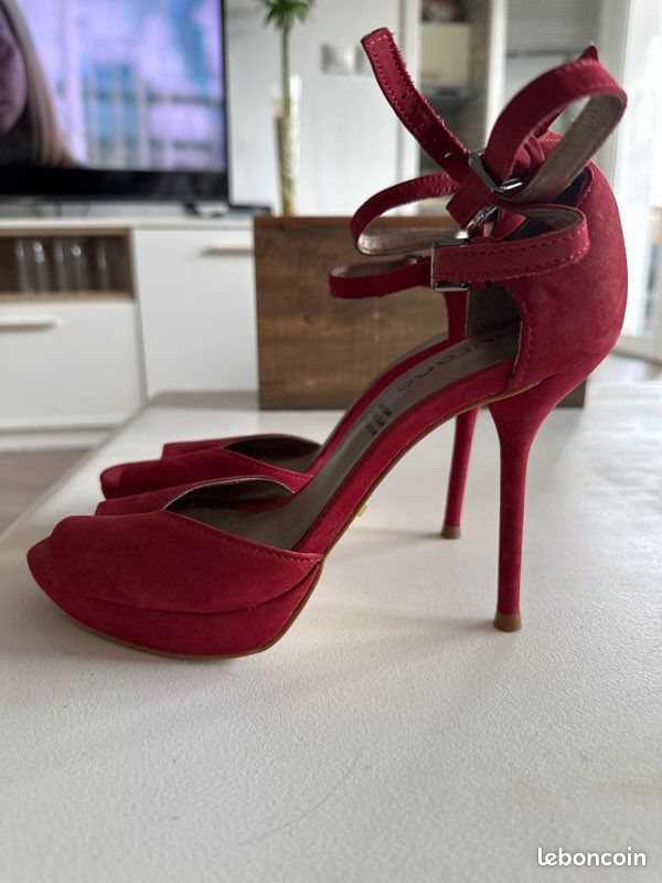 Chaussures à talons (image 1)