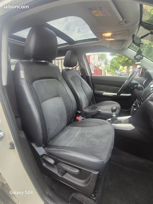 Suzuki Vitara 1.6 DDIS 120 PRIVILEGE ALLGRIP 4WD (image 12)