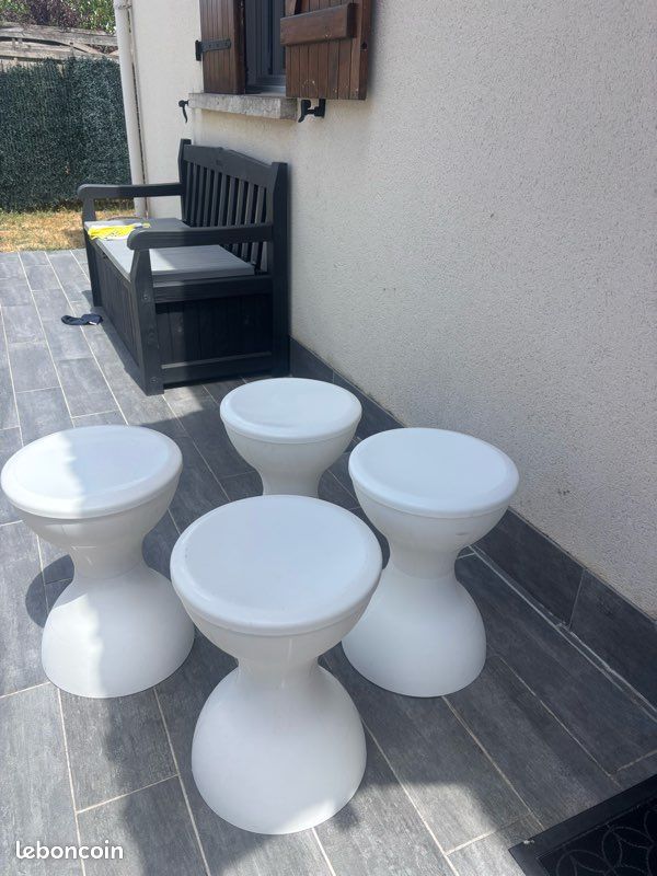 4 tabourets blancs (image 1)