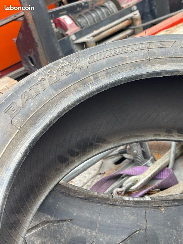 Pneu Bridgestone moto (image 1)