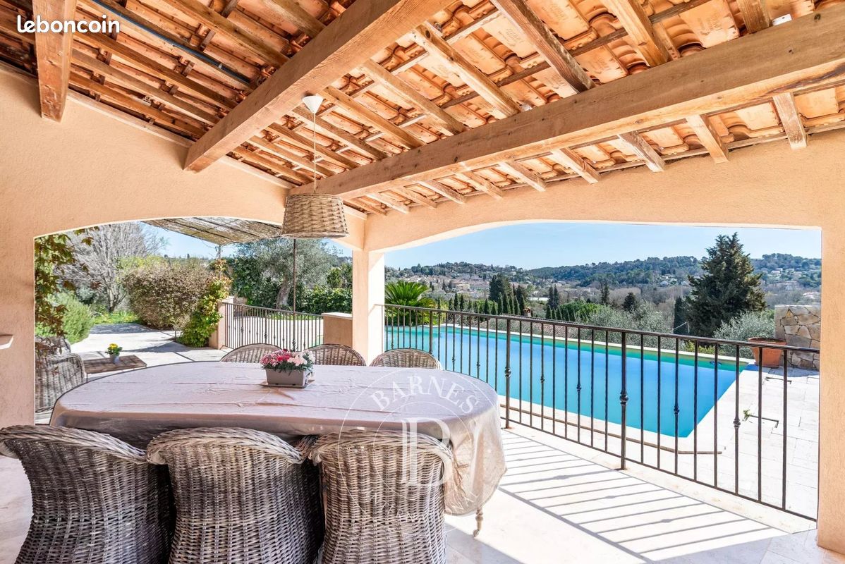 Maison 6 pièces 123 m² · à Châteauneuf-Grasse · 123 m² · 999 000 €