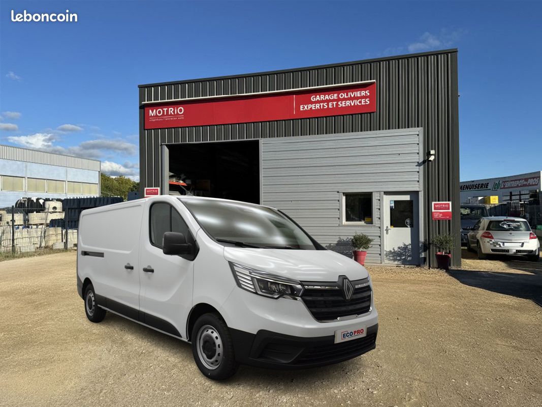 Renault Trafic Van L2H1 Advance 3T Blue dCI 130 - Leasing (image 1)