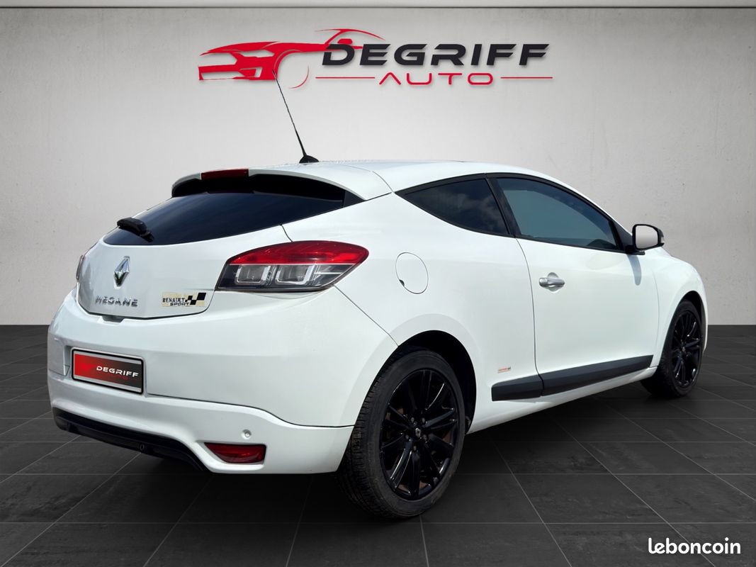 RENAULT MEGANE III COUPE dCi 130 FAP eco2 Monaco GP Euro 5 (image 6)