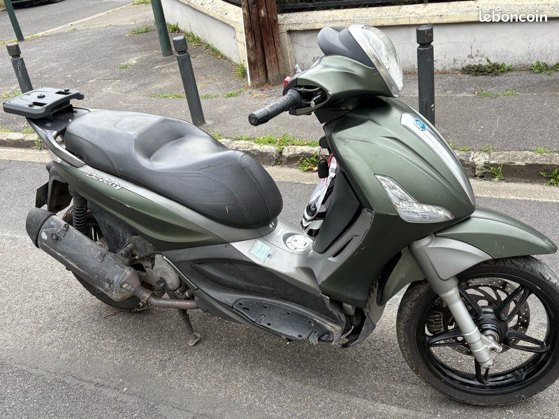 storage vespa beverly 350