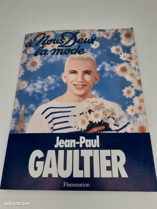 Livre dédicacé de Jean Paul Gaultier pour Catherine Deneuve (image 1)
