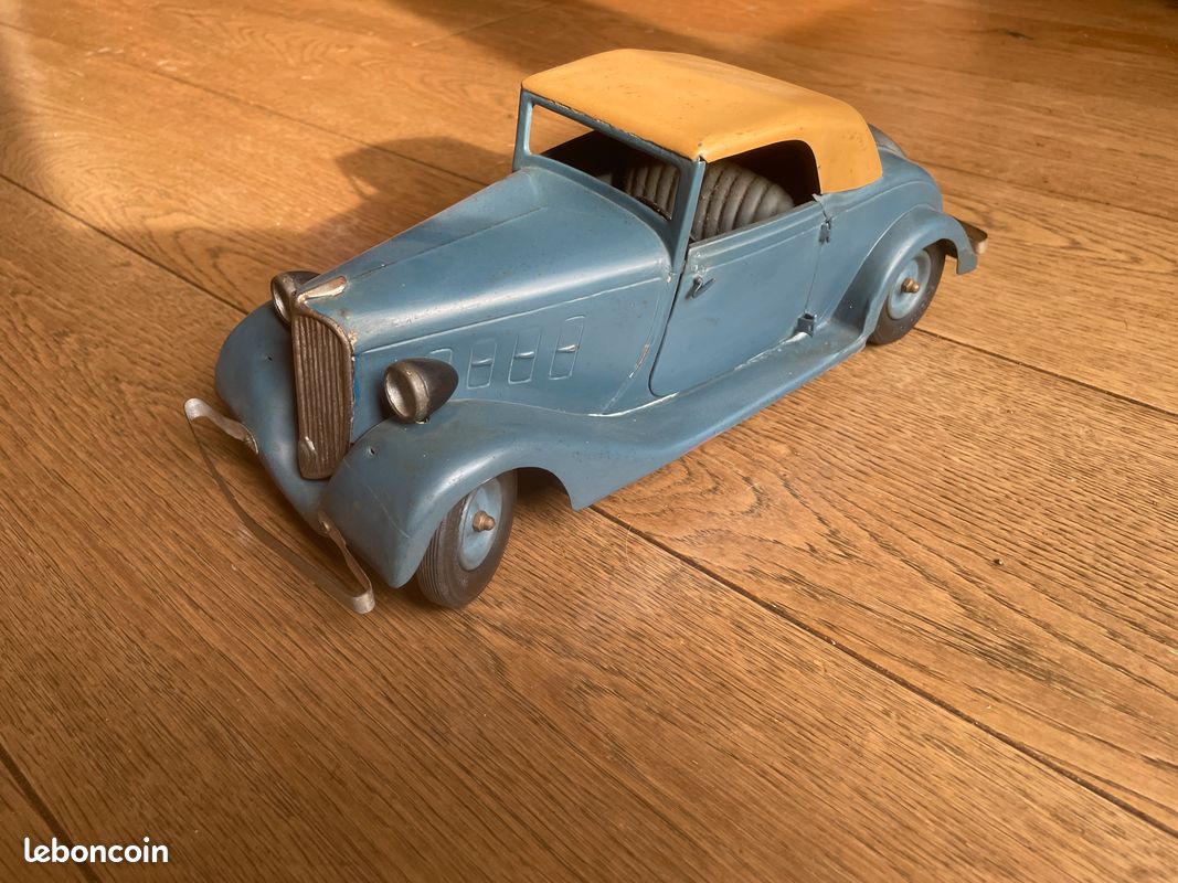 Cij de 1935 - ETAT EXCEPTIONNEL ! RENAULT Viva Grand Sport 1/43e Tôle