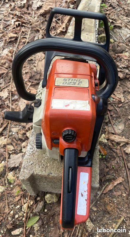 Tronconneuse stihl 023 C en tres bon état de fonctionnement (image 2)