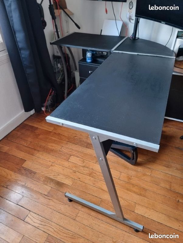 Bureau d'angle (image 1)