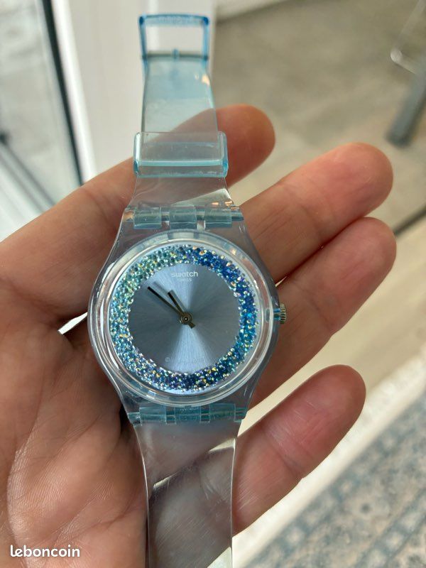 Belle montre swatch état neuf Montres Bijoux