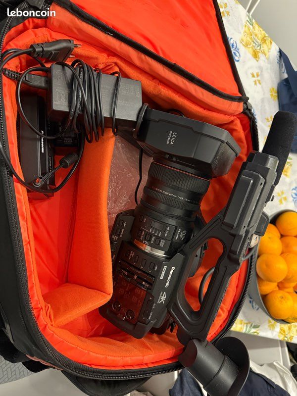 Caméscope Panasonic 4k ag-ux180 (image 1)