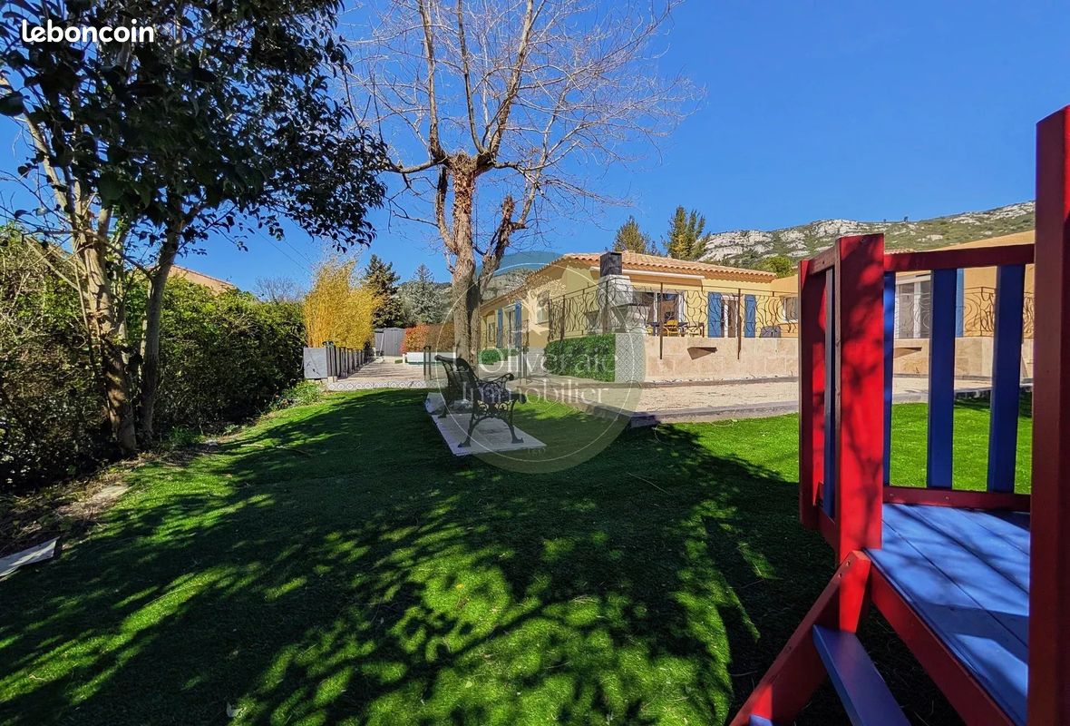 Maison 6 pièces 210 m² · à La Bouilladisse · 210 m² · 795 000 €