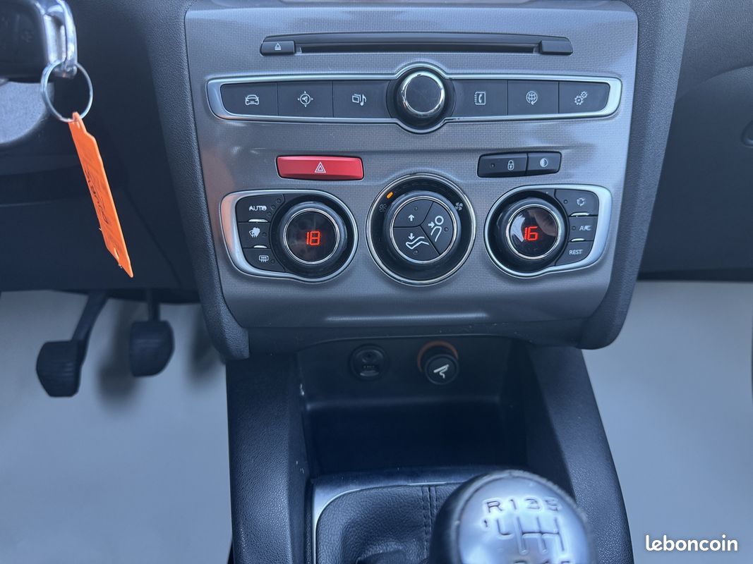 Citroen C4 BLUEHDI 120CH FEEL S&S (image 17)
