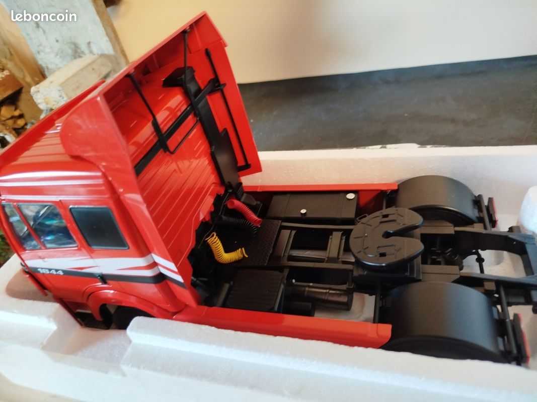 Camion 1/18 Mercedes Sk Neuf (image 3)