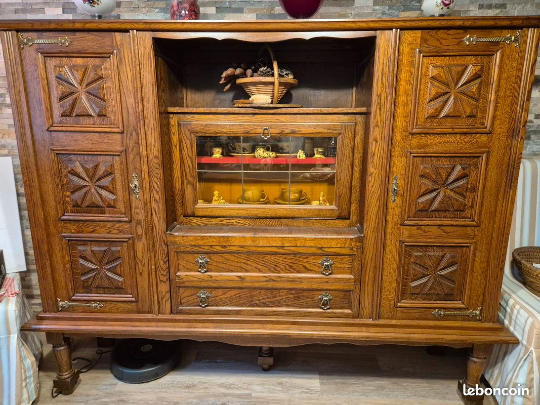 Meuble Basque Monumental En Noyer - Buffet Chistera Unique