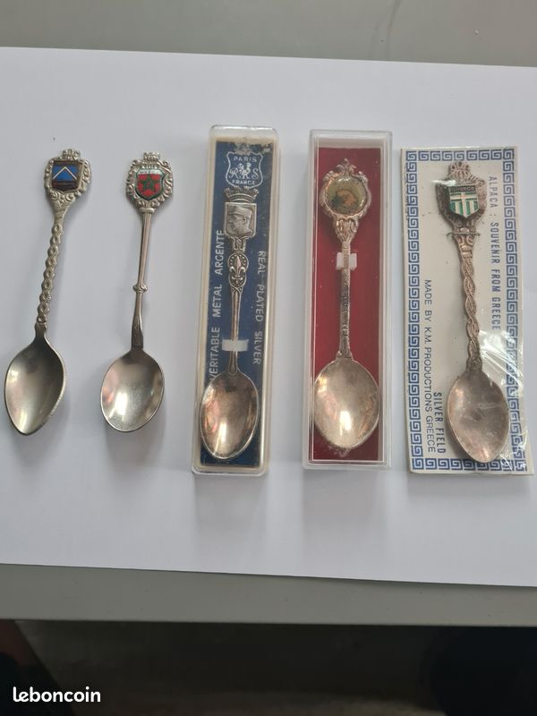 Cuillère De Collection Blason Cannes Poinçon JM Argentée - Collectible