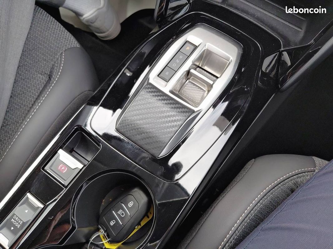 PEUGEOT 208 Electrique 156ch 54 kWh Allure (image 15)